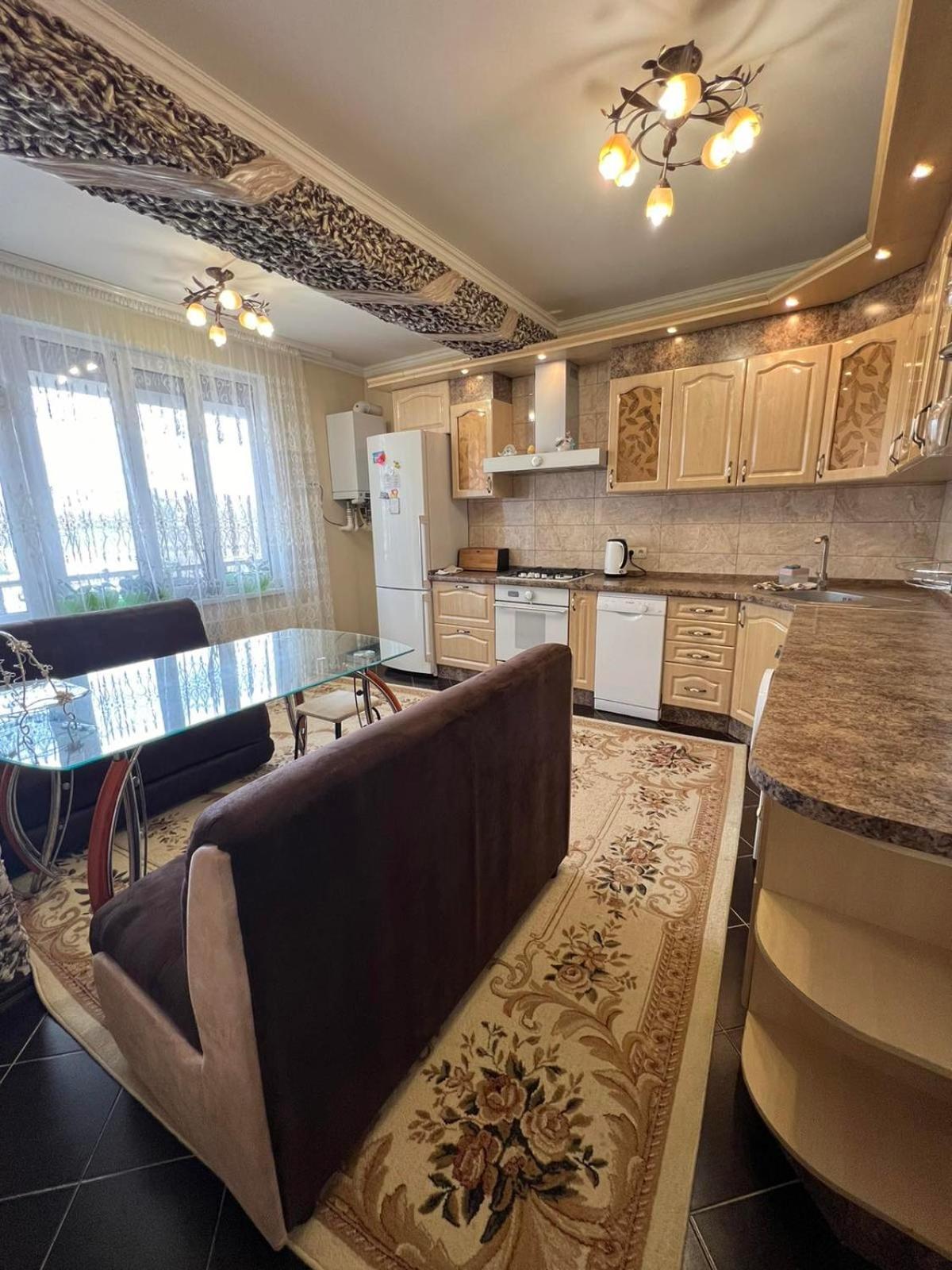Gold Rose Apartament Chisinau Ngoại thất bức ảnh